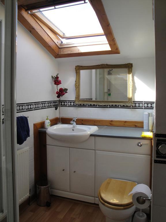 Riverside Bed And Breakfast Cardiff Room photo